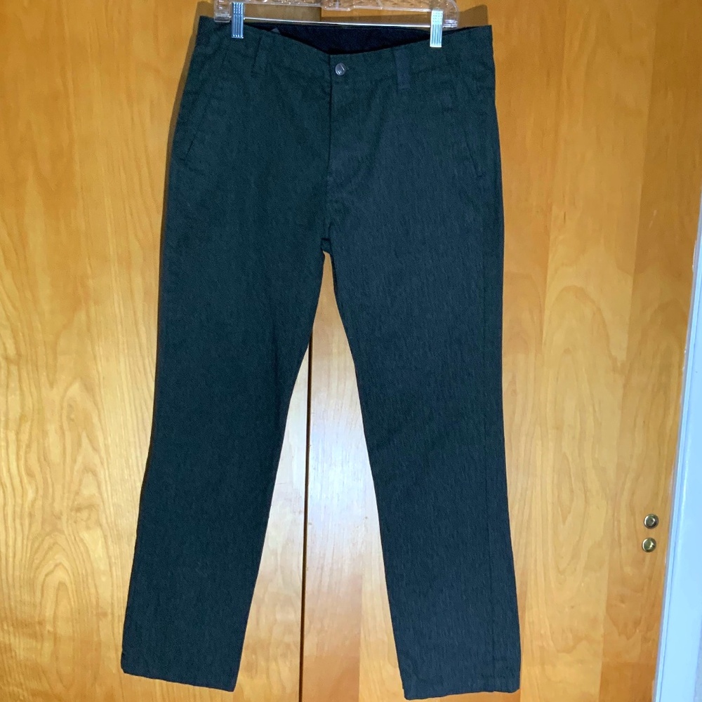 Volcom Size 33/32 gray casual/business slacks.